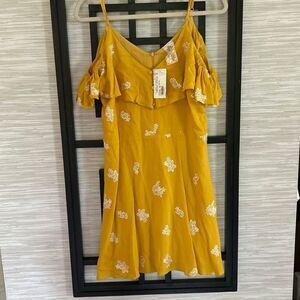 NWT Sadie & Sage mustard yellow cute dress spaghetti strap off the shoulder size